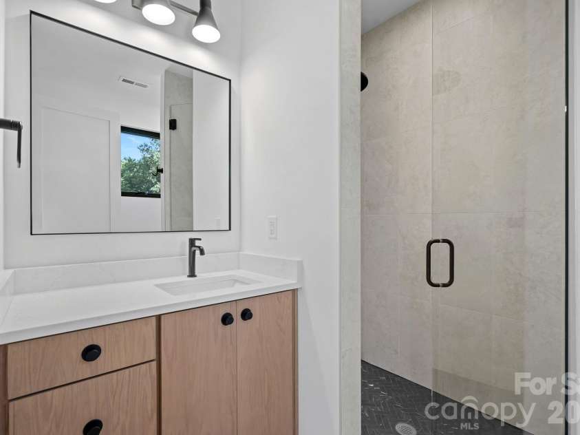 413 Plymouth Avenue, Charlotte, NC 28206.  MLS# CAR4433264, YatesRealty ID 56681. 