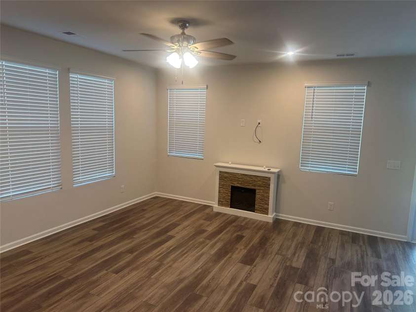 9021 Northfield Crossing Drive, Charlotte, NC 28269.  MLS# CAR4425753, YatesRealty ID 56685. 