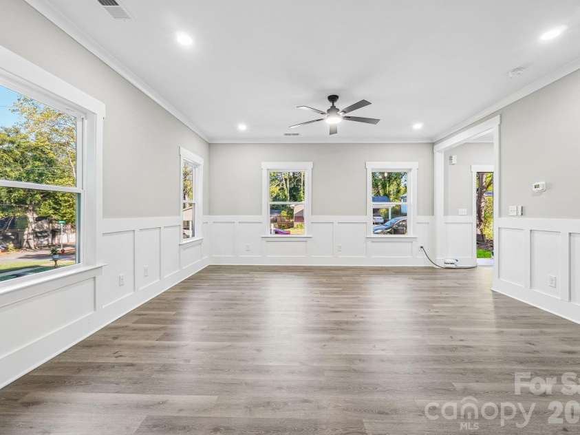602 Warren Street, Shelby, NC 28150.  MLS# CAR4423866, YatesRealty ID 56686. 