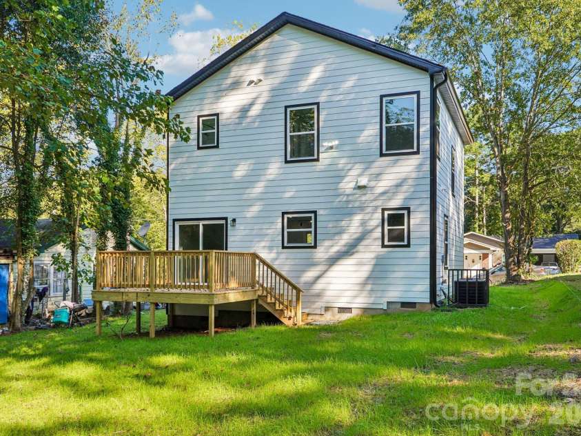 602 Warren Street, Shelby, NC 28150.  MLS# CAR4423866, YatesRealty ID 56686. 