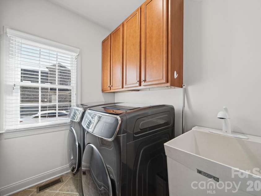 5017 Autumn Blossom Lane, Waxhaw, NC 28173.  MLS# CAR4426611, YatesRealty ID 56688. 