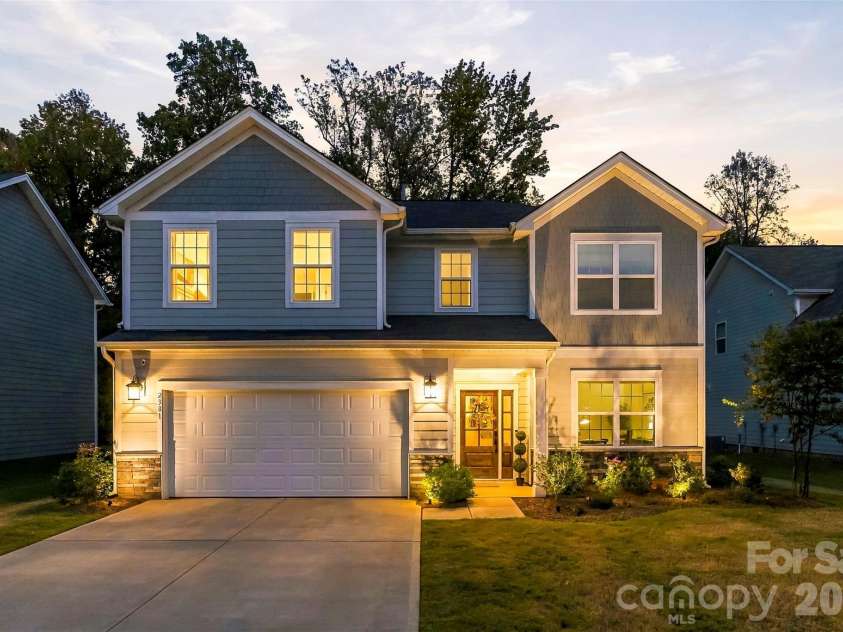 2381 Trundle Drive, Gastonia, NC 28054.  MLS# CAR4432124, YatesRealty ID 56689. 