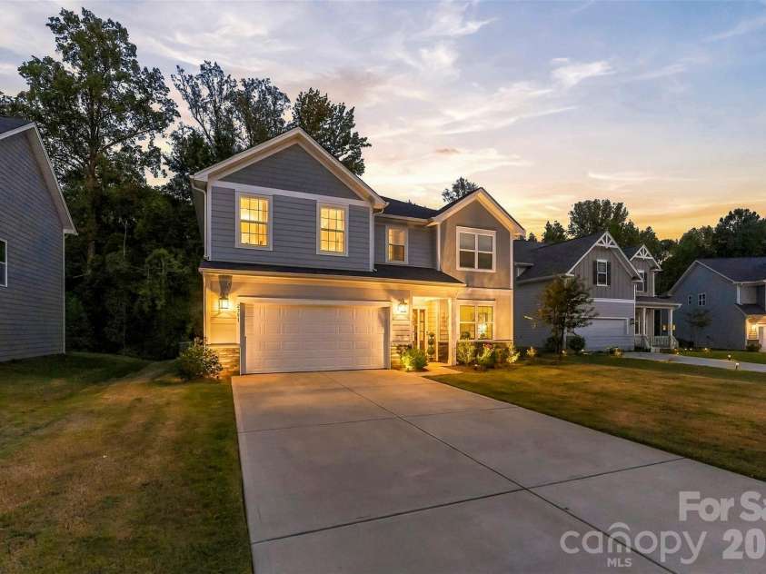 2381 Trundle Drive, Gastonia, NC 28054.  MLS# CAR4432124, YatesRealty ID 56689. 