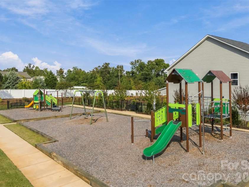 2381 Trundle Drive, Gastonia, NC 28054.  MLS# CAR4432124, YatesRealty ID 56689. 