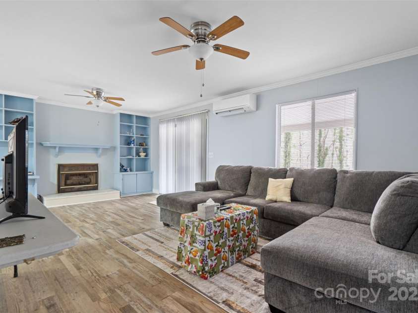 121 Brittany Pointe, Hayesville, NC 28904.  MLS# CAR4223811, YatesRealty ID 5669. 