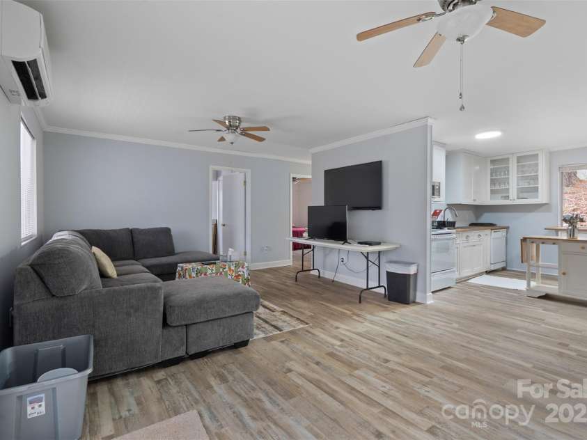 121 Brittany Pointe, Hayesville, NC 28904.  MLS# CAR4223811, YatesRealty ID 5669. 