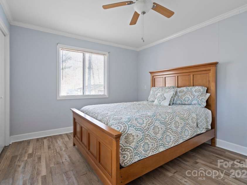 121 Brittany Pointe, Hayesville, NC 28904.  MLS# CAR4223811, YatesRealty ID 5669. 