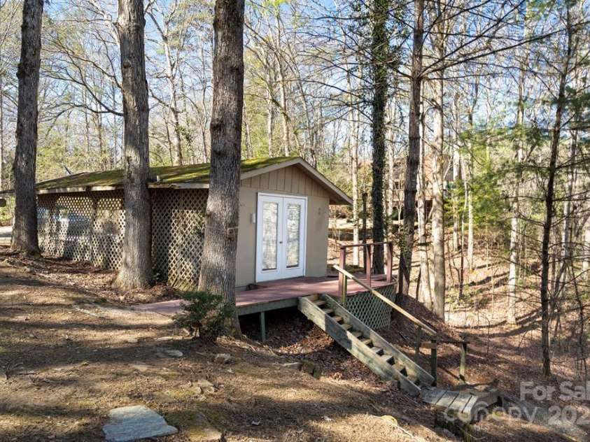 121 Brittany Pointe, Hayesville, NC 28904.  MLS# CAR4223811, YatesRealty ID 5669. 