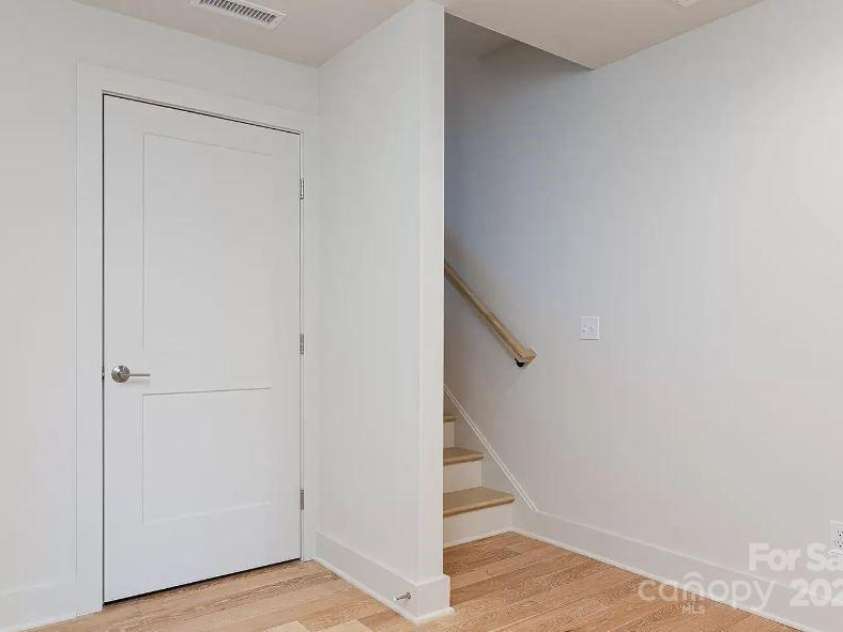 17 Macallan Lane, Asheville, NC 28805.  MLS# CAR4333991, YatesRealty ID 5669. 