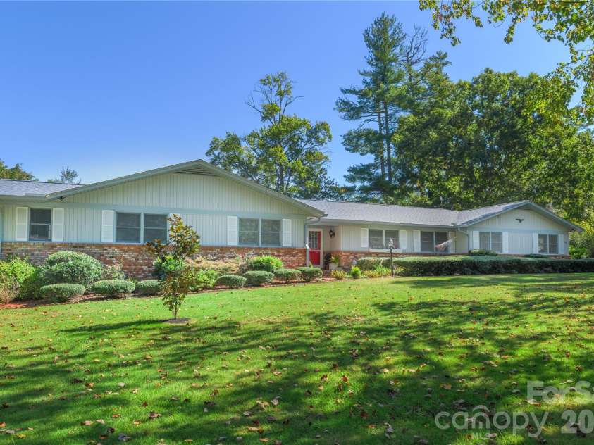 791 Crooked Creek Road, Hendersonville, NC 28739.  MLS# CAR4432032, YatesRealty ID 56693. 
