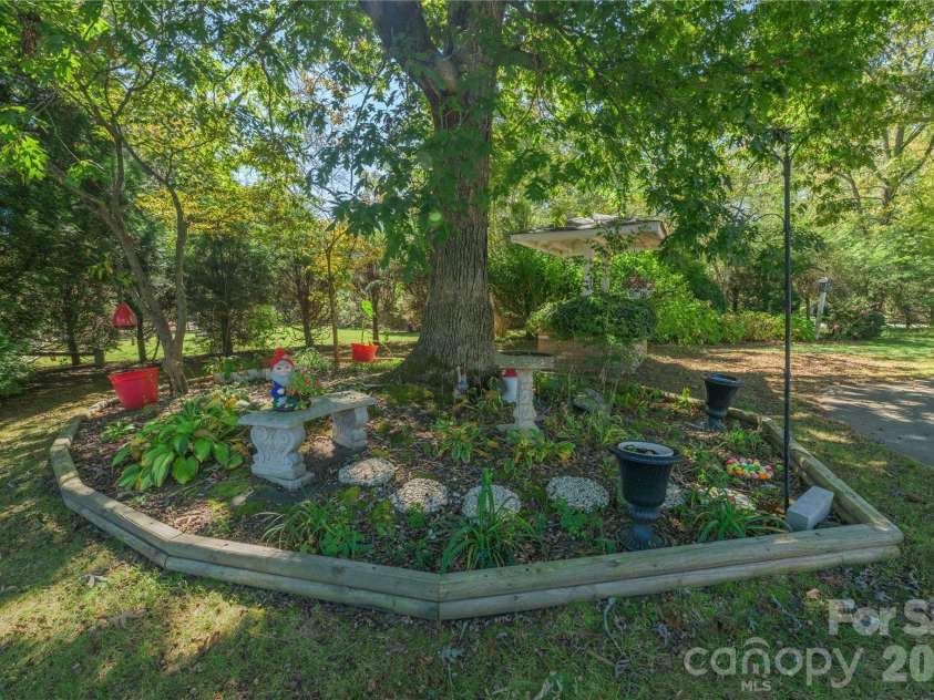 791 Crooked Creek Road, Hendersonville, NC 28739.  MLS# CAR4432032, YatesRealty ID 56693. 