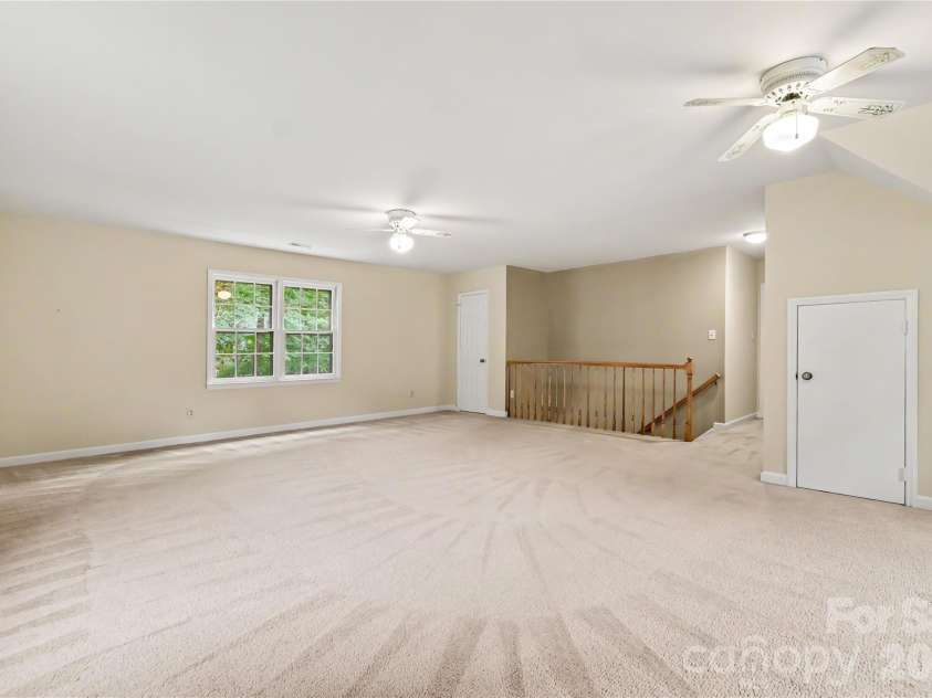 7615 Quail Hill Road, Charlotte, NC 28210.  MLS# CAR4401701, YatesRealty ID 56696. Bonus Room