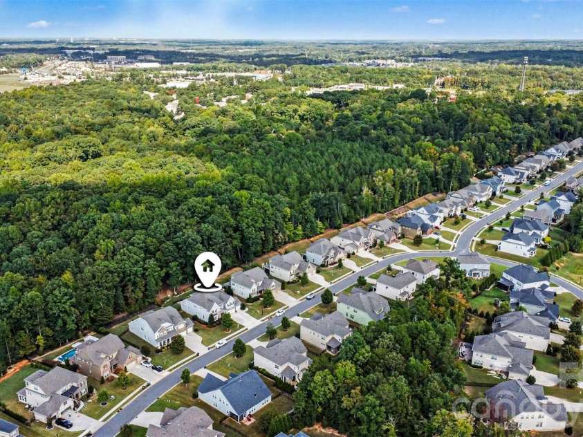 726 Kathy Dianne Drive, Fort Mill, SC 29707.  MLS# CAR4430162, YatesRealty ID 56699. So close to shopping and dining