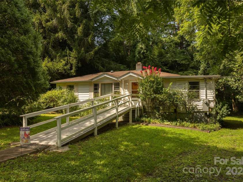 215 Merchant Street, Asheville, NC 28803.  MLS# CAR4165656, YatesRealty ID 567. 