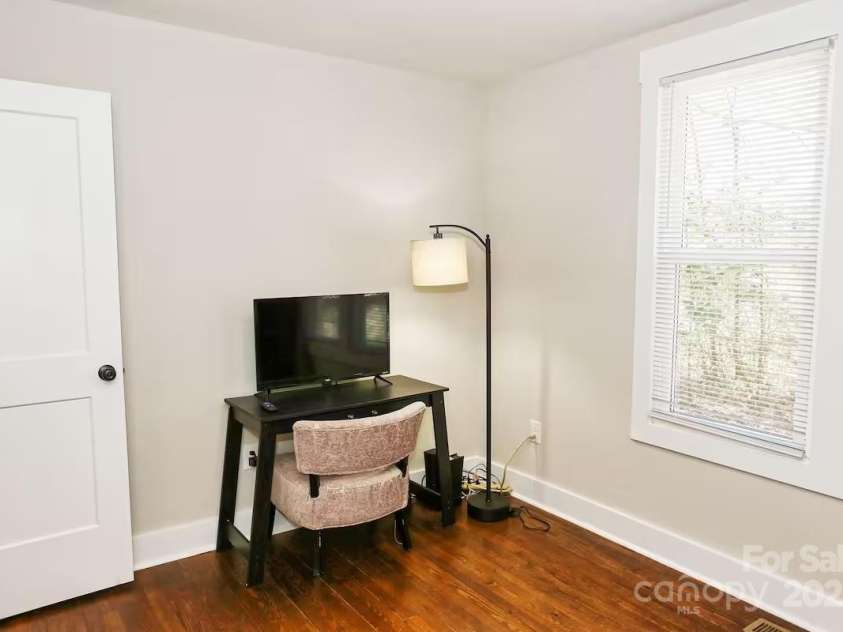 606 childs Street, Lincolnton, NC 28092.  MLS# CAR4327125, YatesRealty ID 567. 