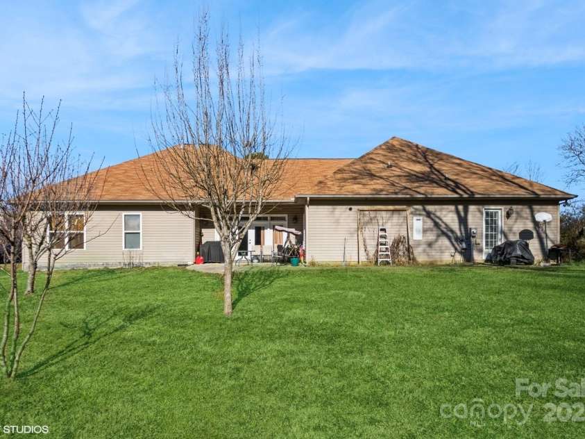 1808 Wilton Gate Drive, Charlotte, NC 28262.  MLS# CAR4203394, YatesRealty ID 5670. Backyard