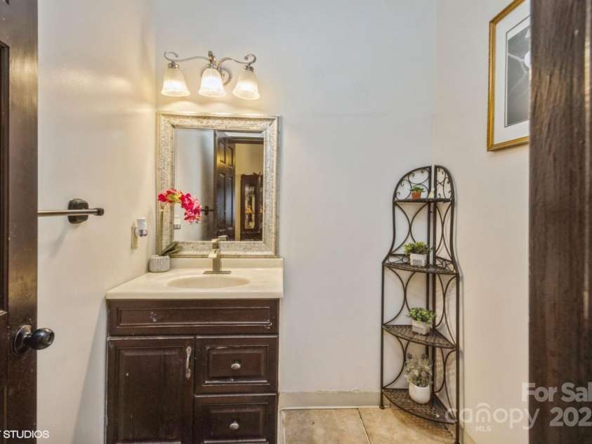 1808 Wilton Gate Drive, Charlotte, NC 28262.  MLS# CAR4203394, YatesRealty ID 5670. Bath