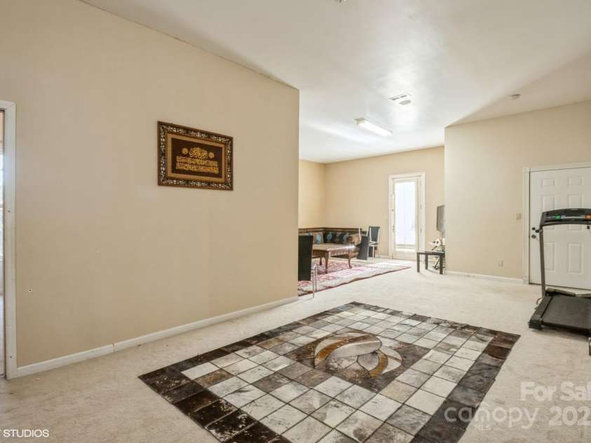 1808 Wilton Gate Drive, Charlotte, NC 28262.  MLS# CAR4203394, YatesRealty ID 5670. Bonus/Extension Space