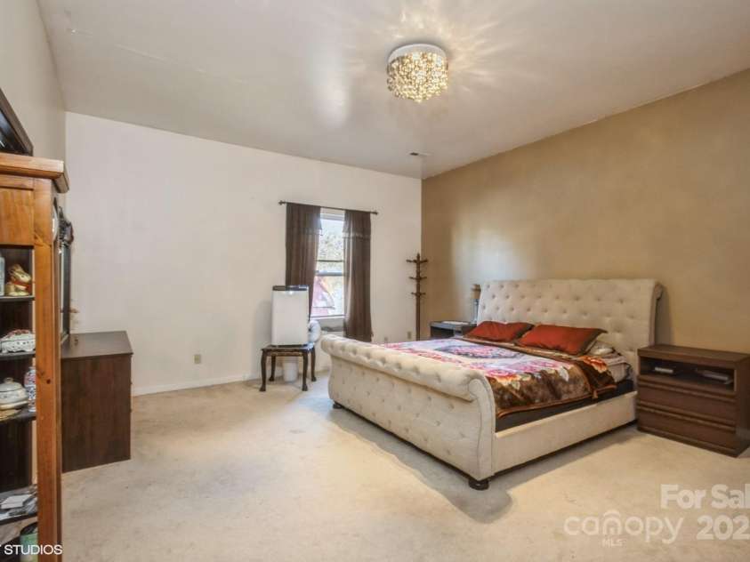1808 Wilton Gate Drive, Charlotte, NC 28262.  MLS# CAR4203394, YatesRealty ID 5670. Primary Bedroom