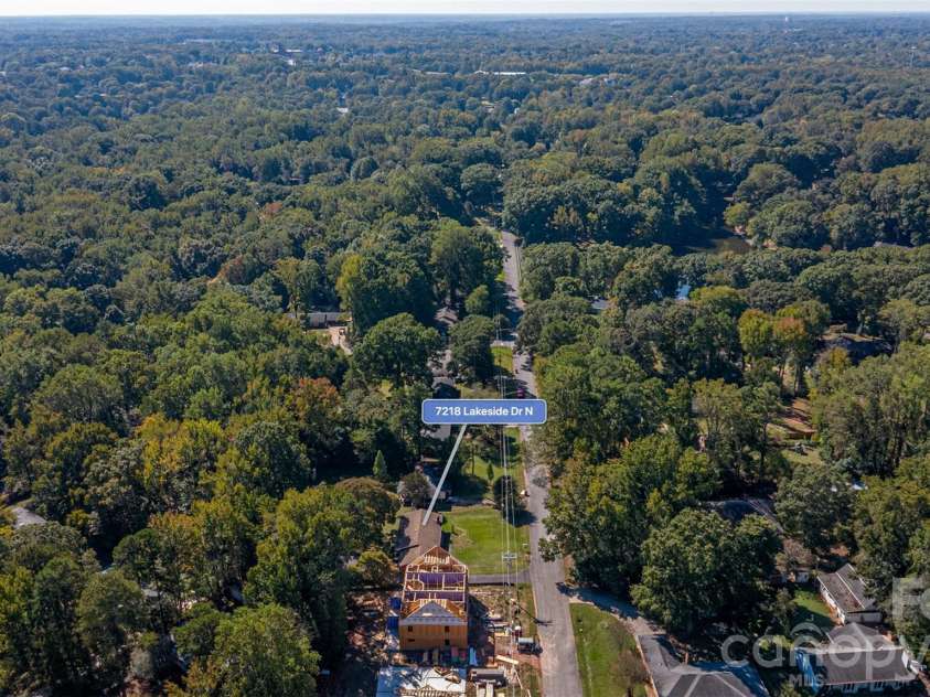 7218 Lakeside Drive, Charlotte, NC 28215.  MLS# CAR4430119, YatesRealty ID 56701. 