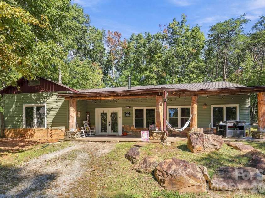 1924 Windy Hill Place, Lenoir, NC 28645.  MLS# CAR4430094, YatesRealty ID 56702. 