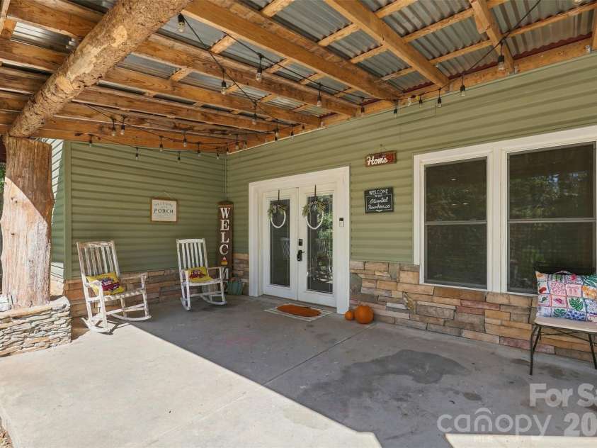 1924 Windy Hill Place, Lenoir, NC 28645.  MLS# CAR4430094, YatesRealty ID 56702. 