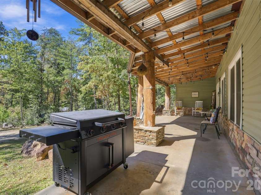 1924 Windy Hill Place, Lenoir, NC 28645.  MLS# CAR4430094, YatesRealty ID 56702. 