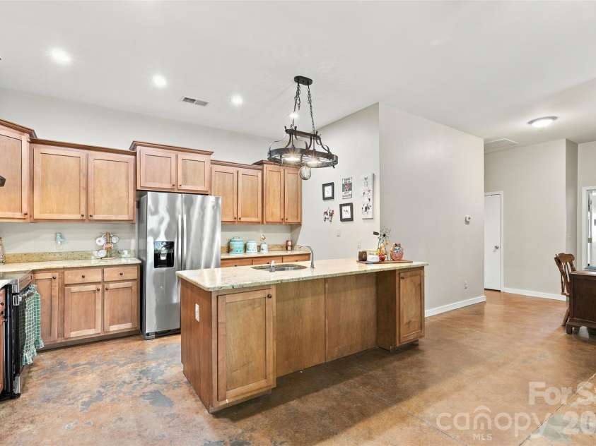 1924 Windy Hill Place, Lenoir, NC 28645.  MLS# CAR4430094, YatesRealty ID 56702. 