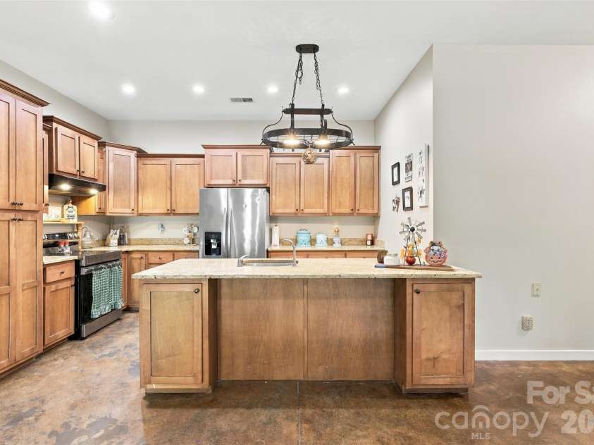 1924 Windy Hill Place, Lenoir, NC 28645.  MLS# CAR4430094, YatesRealty ID 56702. 