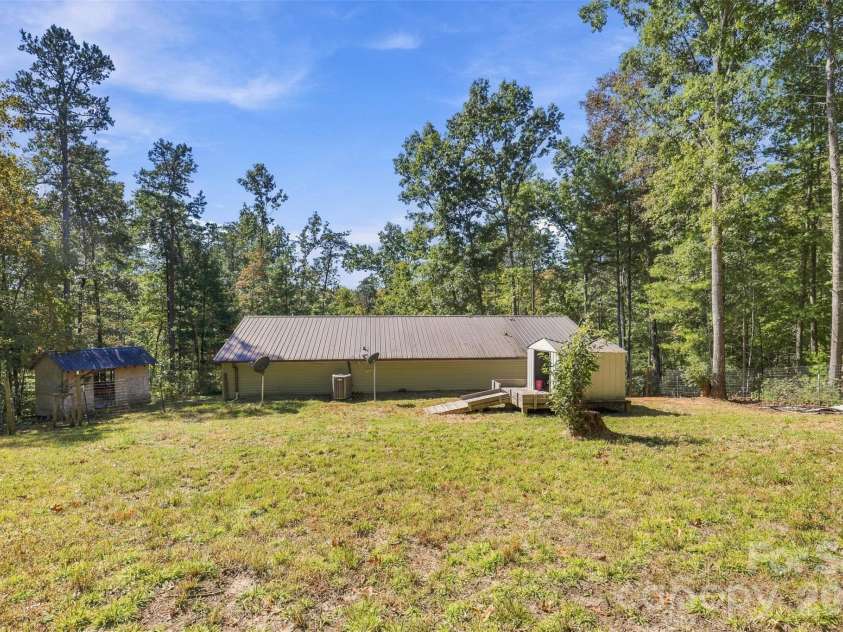 1924 Windy Hill Place, Lenoir, NC 28645.  MLS# CAR4430094, YatesRealty ID 56702. 