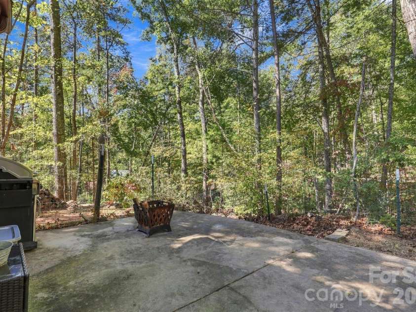 1924 Windy Hill Place, Lenoir, NC 28645.  MLS# CAR4430094, YatesRealty ID 56702. 