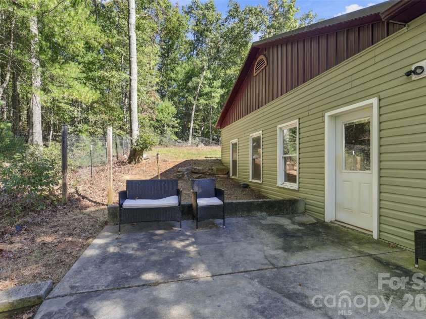 1924 Windy Hill Place, Lenoir, NC 28645.  MLS# CAR4430094, YatesRealty ID 56702. 