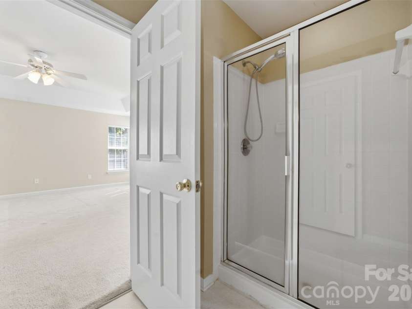6211 Chavel Lane, Charlotte, NC 28269.  MLS# CAR4430690, YatesRealty ID 56704. 