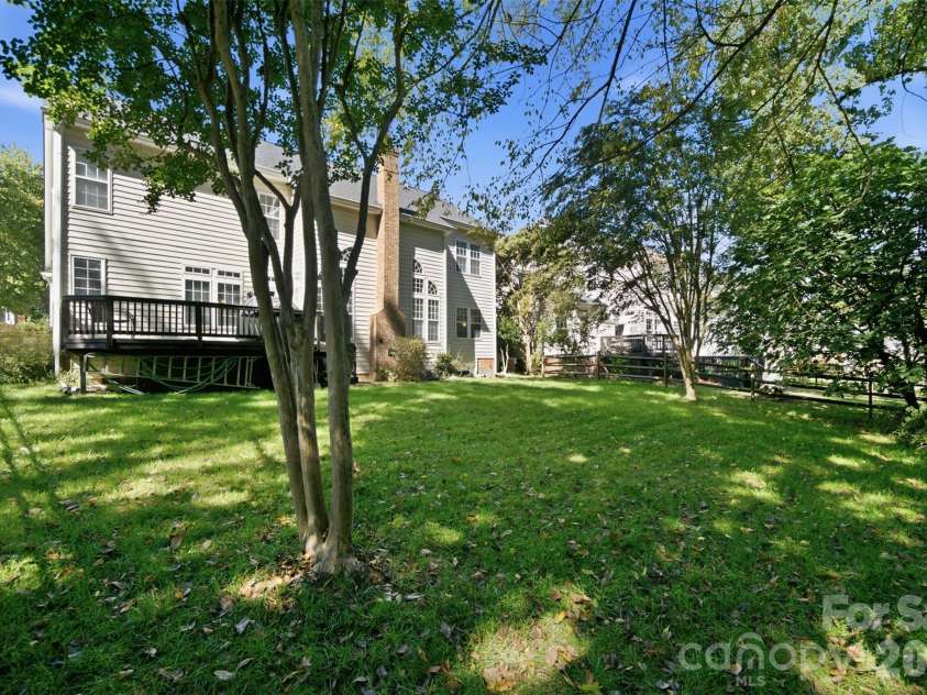 6211 Chavel Lane, Charlotte, NC 28269.  MLS# CAR4430690, YatesRealty ID 56704. 