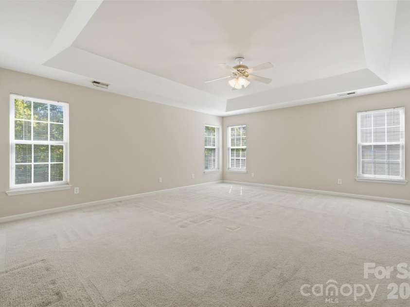6211 Chavel Lane, Charlotte, NC 28269.  MLS# CAR4430690, YatesRealty ID 56704. Primary suite w/trey ceiling