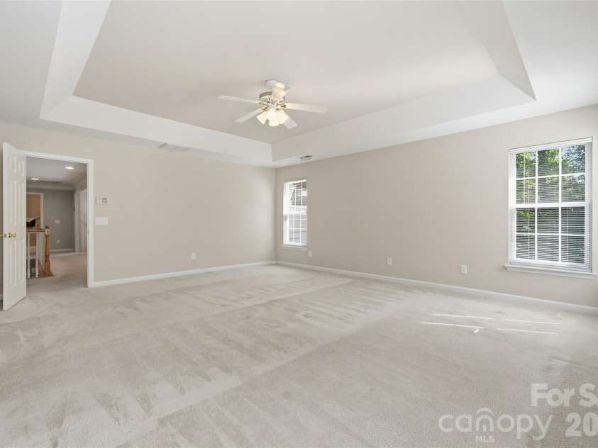 6211 Chavel Lane, Charlotte, NC 28269.  MLS# CAR4430690, YatesRealty ID 56704. Primary suite w/trey ceiling