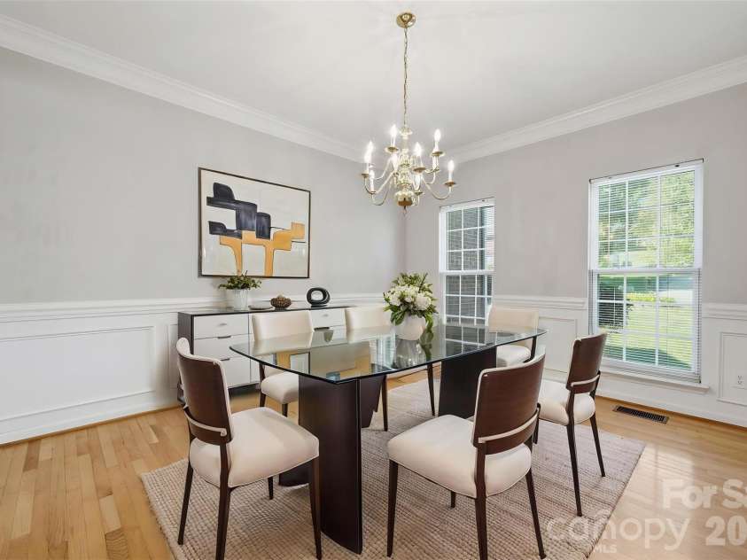 6211 Chavel Lane, Charlotte, NC 28269.  MLS# CAR4430690, YatesRealty ID 56704. Virtually staged dining  room