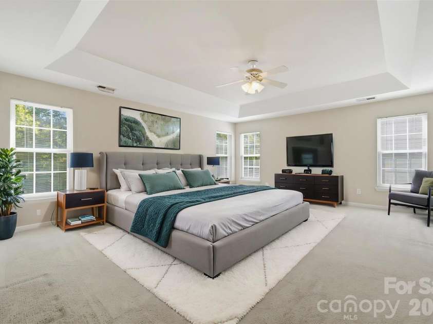 6211 Chavel Lane, Charlotte, NC 28269.  MLS# CAR4430690, YatesRealty ID 56704. Virtually staged primary suite w/trey ceiling