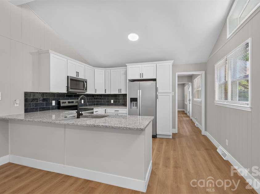 4501 Flowes Store Road, Concord, NC 28025.  MLS# CAR4429896, YatesRealty ID 56705. Kitchen