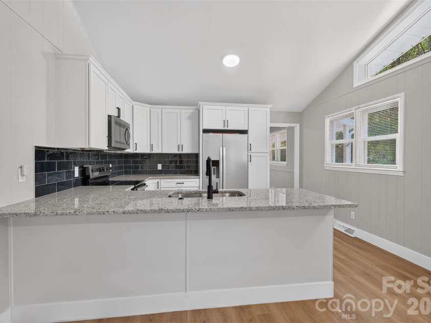 4501 Flowes Store Road, Concord, NC 28025.  MLS# CAR4429896, YatesRealty ID 56705. Kitchen