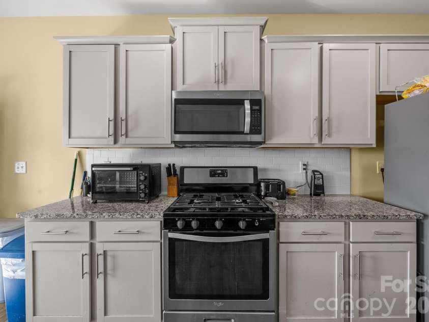 9839 Oak Barrel Lane, Charlotte, NC 28215.  MLS# CAR4342887, YatesRealty ID 5671. 