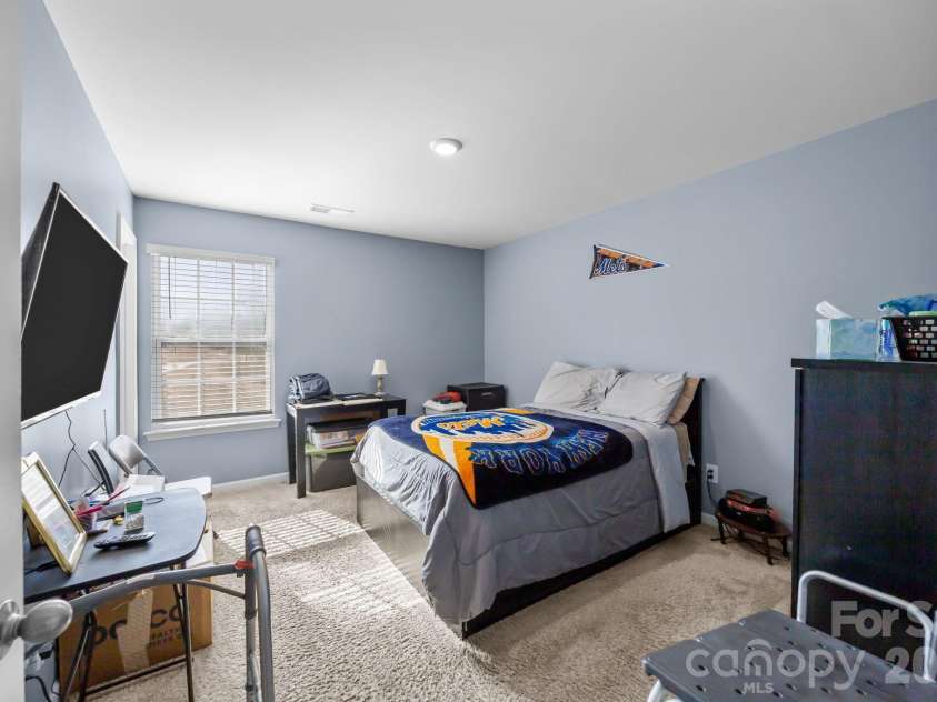 9839 Oak Barrel Lane, Charlotte, NC 28215.  MLS# CAR4342887, YatesRealty ID 5671. 