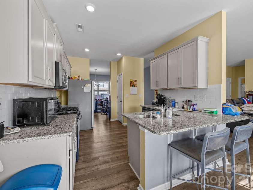 9839 Oak Barrel Lane, Charlotte, NC 28215.  MLS# CAR4342887, YatesRealty ID 5671. 