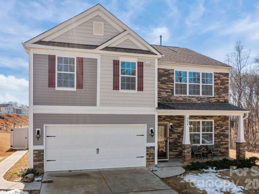 9839 Oak Barrel Lane, Charlotte, NC 28215.  MLS# CAR4342887, YatesRealty ID 5671. 