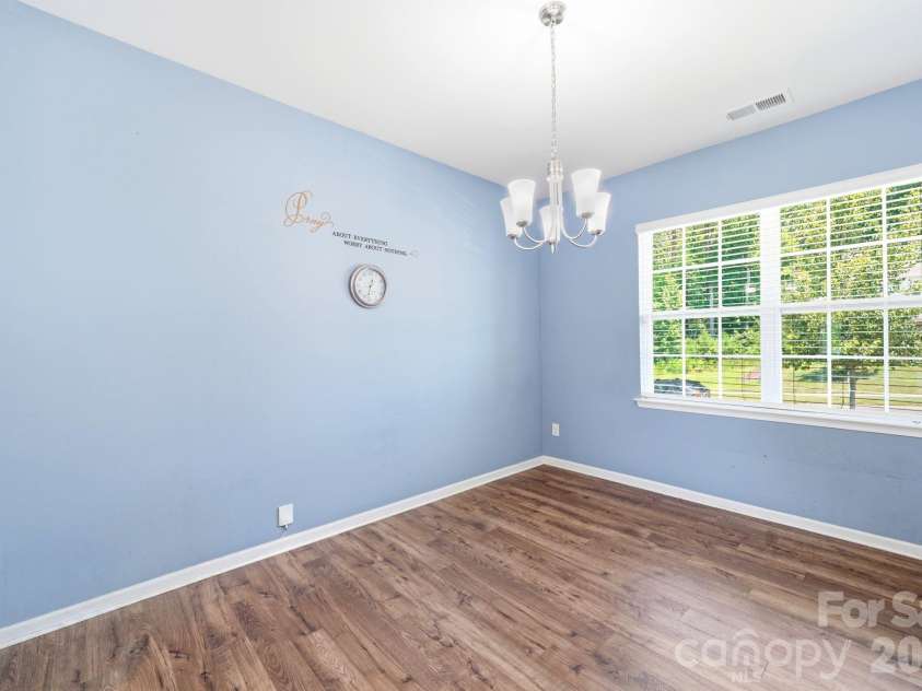 9839 Oak Barrel Lane, Charlotte, NC 28215.  MLS# CAR4395908, YatesRealty ID 5671. 
