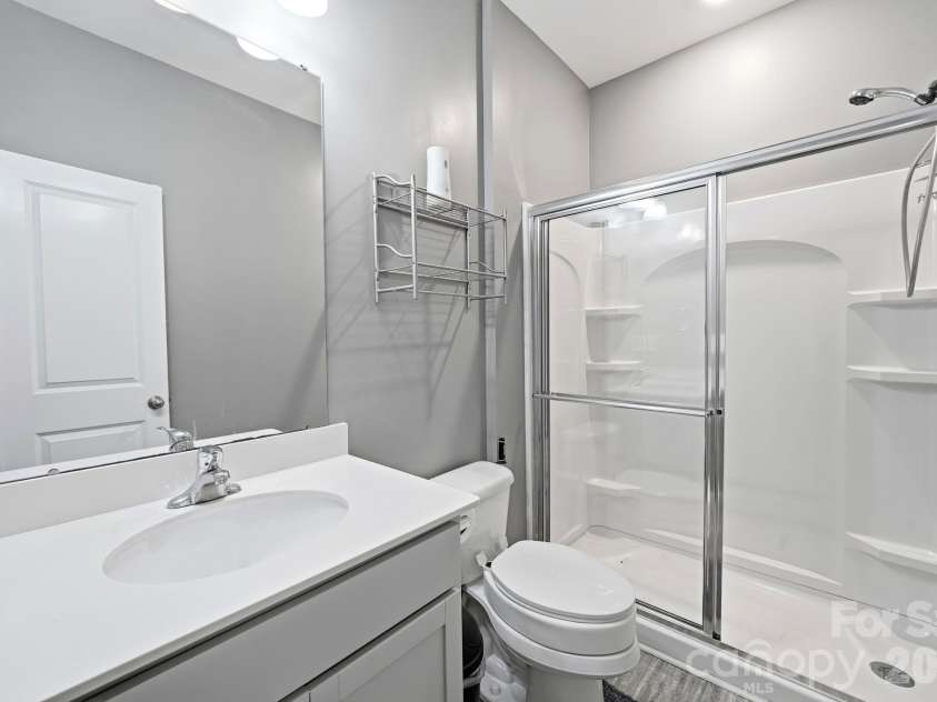 9839 Oak Barrel Lane, Charlotte, NC 28215.  MLS# CAR4395908, YatesRealty ID 5671. 