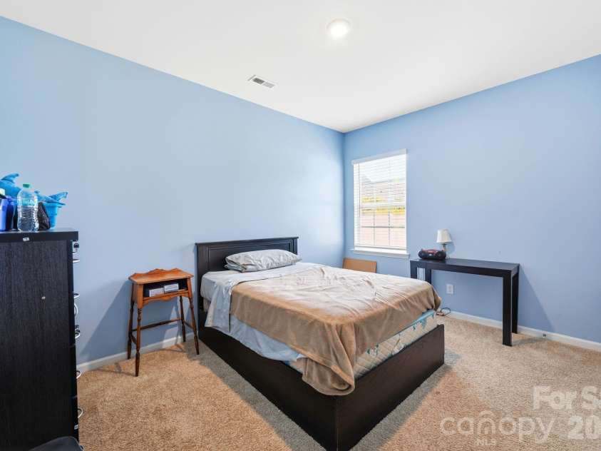 9839 Oak Barrel Lane, Charlotte, NC 28215.  MLS# CAR4395908, YatesRealty ID 5671. 
