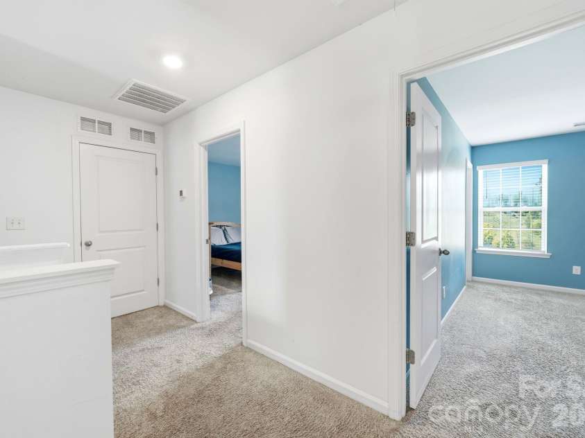 9839 Oak Barrel Lane, Charlotte, NC 28215.  MLS# CAR4395908, YatesRealty ID 5671. 