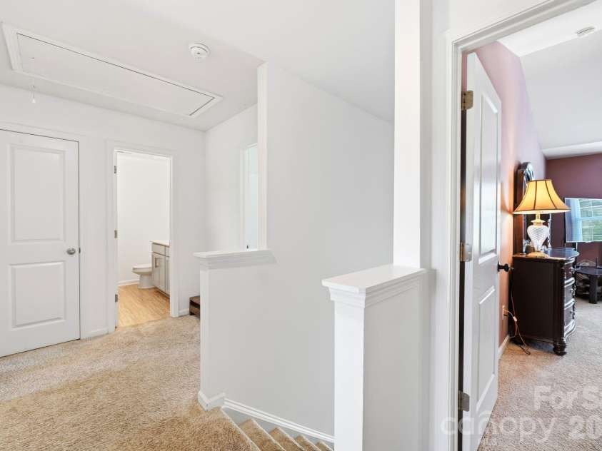 9839 Oak Barrel Lane, Charlotte, NC 28215.  MLS# CAR4395908, YatesRealty ID 5671. 