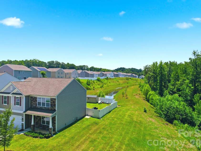 9839 Oak Barrel Lane, Charlotte, NC 28215.  MLS# CAR4395908, YatesRealty ID 5671. 